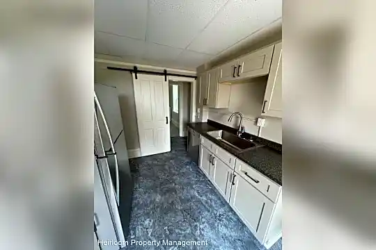 1534 E Superior St Photo 1