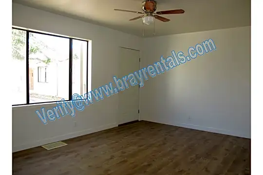 446 N 22nd St #8 2a-Living room.jpg