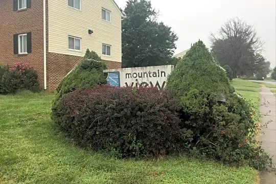 Mountain View Apartments Photo 2