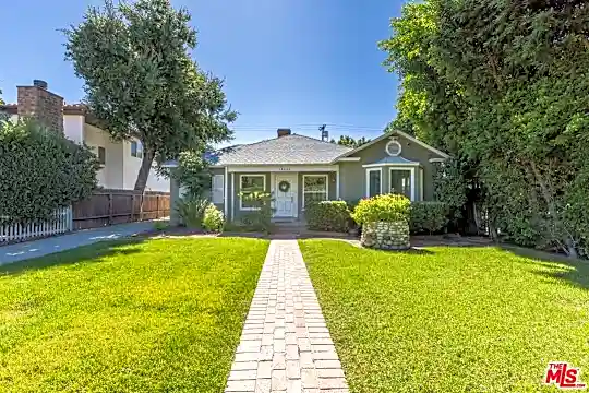 14612 Martha St Photo 1