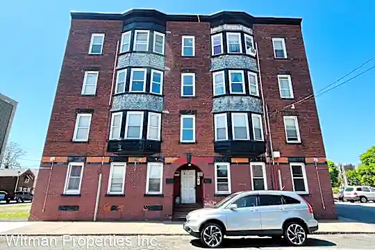 10 Spring St Photo 1
