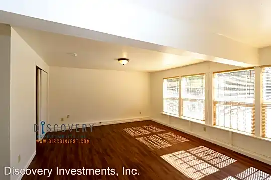 2814 College Ave Photo 2