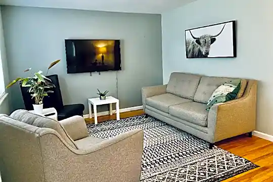 142 W Tennyson Ave Photo 1