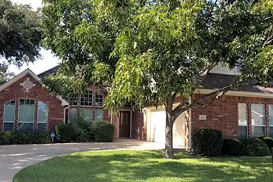 5607 Stecher Ct Photo 2
