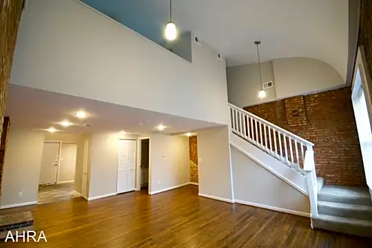 401-411 N Euclid Ave Photo 1