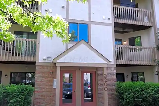 2200 Hedgerow Road #2200F Photo 1