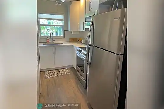 2501 S Ocean Blvd #303 Photo 2