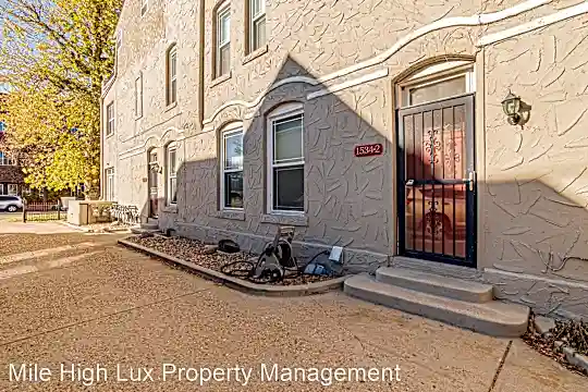 1534 High St Photo 1