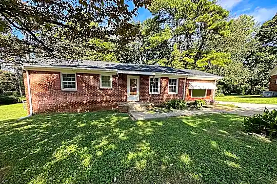 3309 Kavanaugh Cir NW Photo 1
