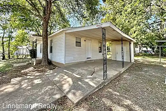 1609 N 4th St Photo 2