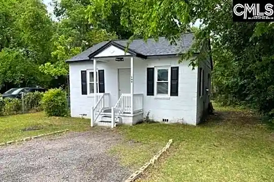 109 Easy St Photo 1