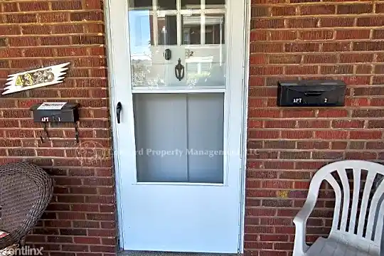 4325 Sheldon Ave Photo 2