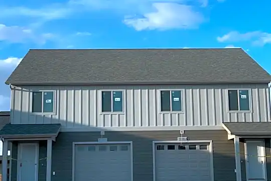 1313 Beeker Ln Photo 2