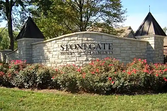 Stonegate Apartments Photo 2