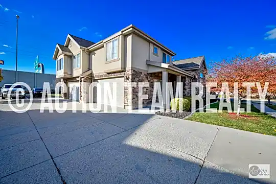 13366 Saddle Villa Dr Photo 2