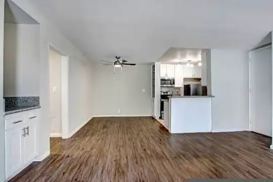 8585 Burton Way Photo 2