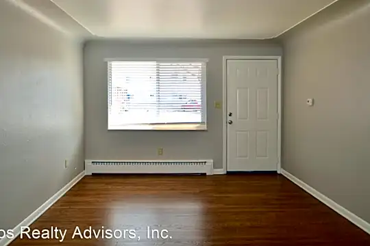 162 S Ingalls St Photo 2