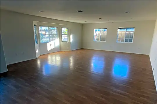 10372 Maikai Dr Photo 2