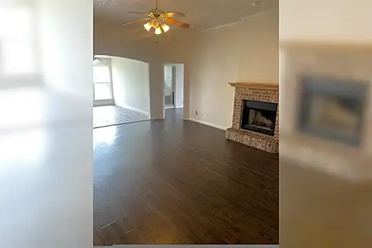 3708 Fox Glove Ln Photo 2