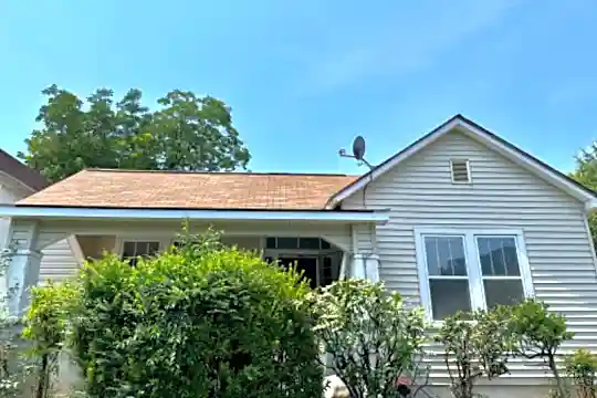 179 Holbrook St Photo 1
