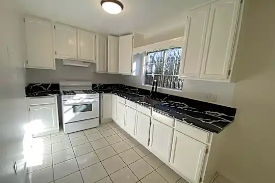 8408 Main St Photo 1