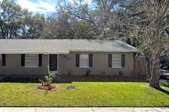 3009 S Willow Dr Photo 2