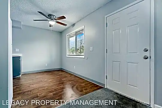 8332 SW 21st Ave. Photo 2