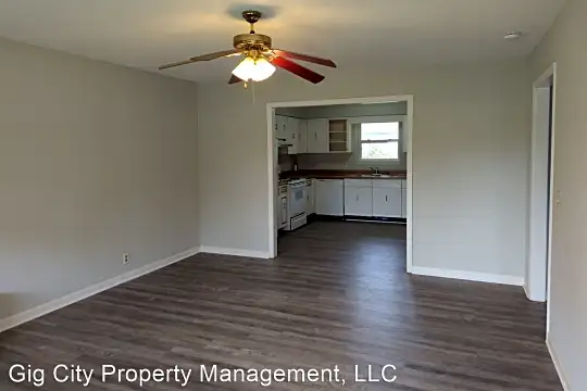 718 Salem Road, Rossville, GA Apartments for Rent