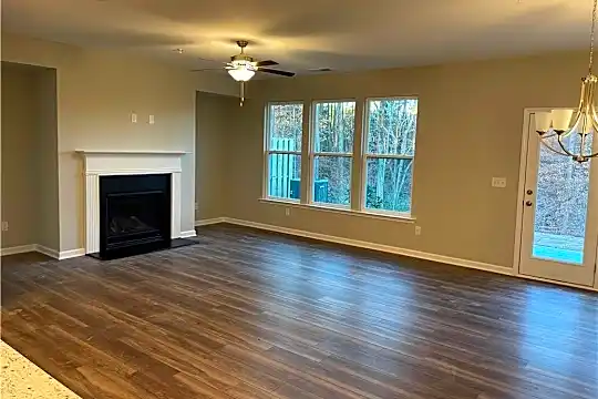 500 Duval Dr Photo 2