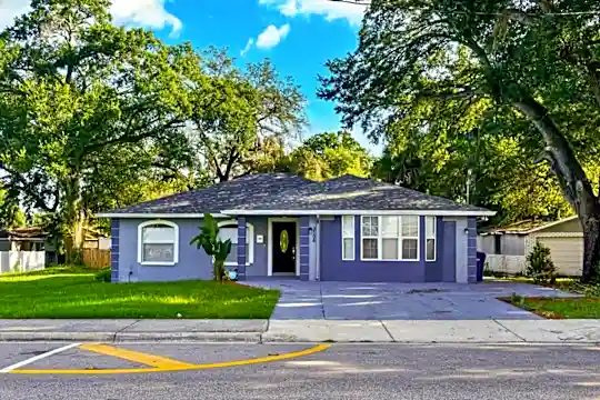 3106 E Columbus Dr Photo 1