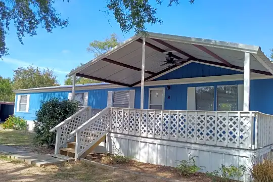 Covered porch deck