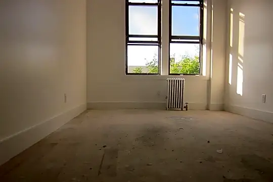 198 Wilson St Photo 2