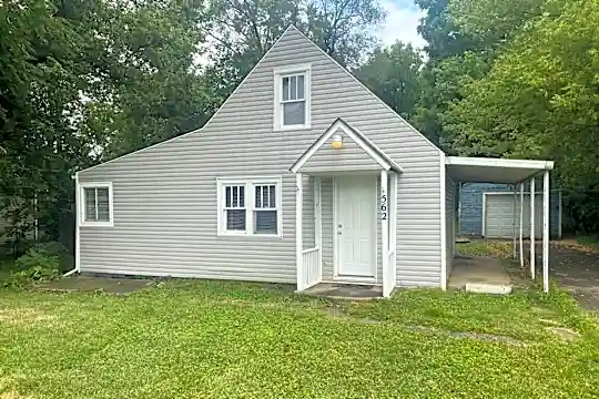 562 Ashwood Rd Photo 1