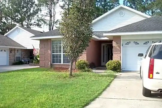 7501 Cliff Cottage Dr Photo 2