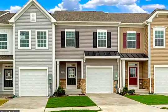 128 Copeley Cir Photo 1