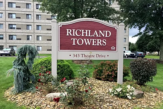 Richland Towers Photo 2