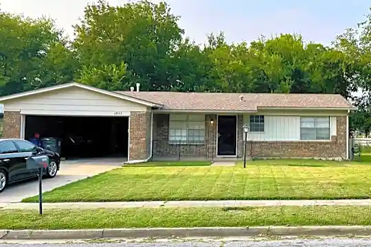 12133 E 21st Ct Photo 1