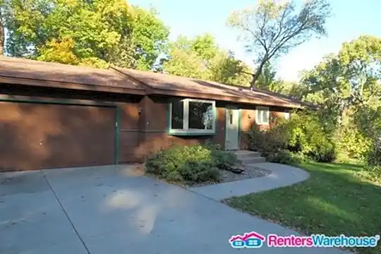 2657 Westedge Blvd Photo 1
