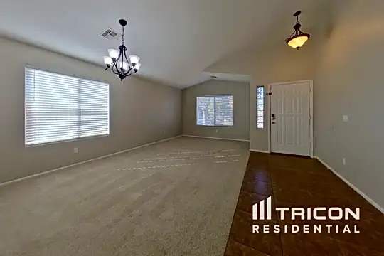 1363 W Matthews Drive Photo 2