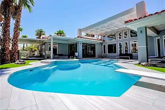 8628 Canyon View Dr Photo 2