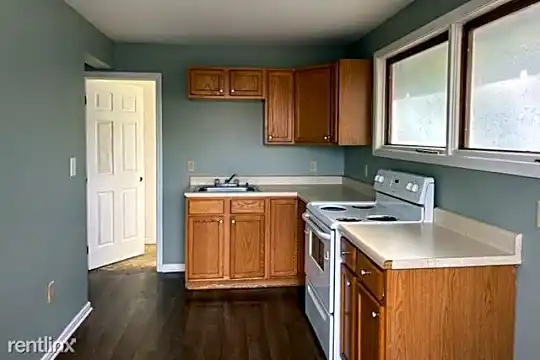 1325 Union St Photo 2