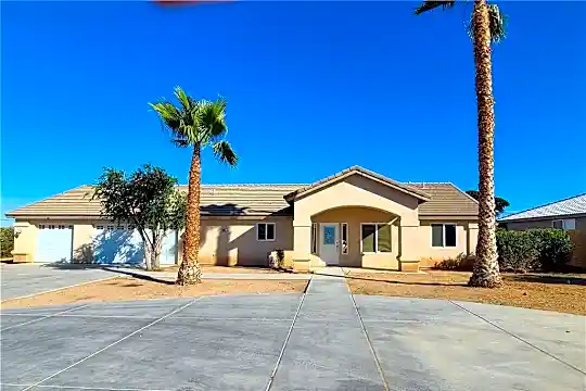 13115 El Rio Rd Photo 1