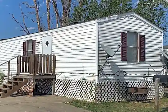1632 Lackey St Photo 2