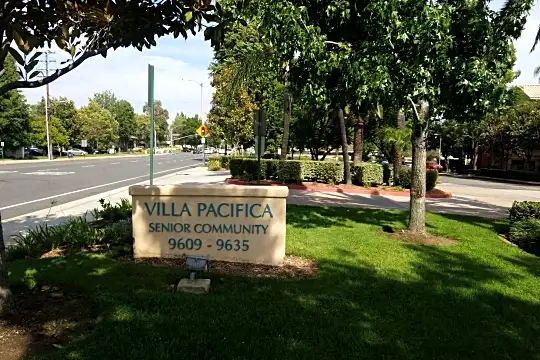 Villa Pacifica Senior Community Photo 2