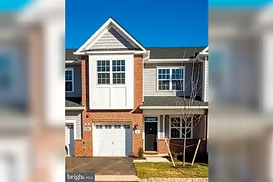 4 Cannon Dr Photo 2