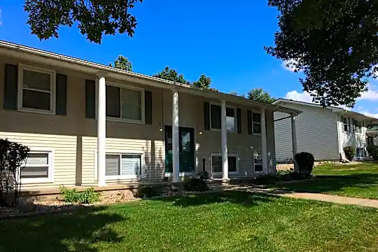 Camden Apartments Photo 1