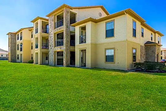 Marshall Meadows Apartment Homes Photo 1