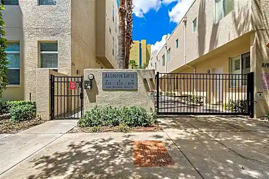 535 4th Ave S #3 Photo 2