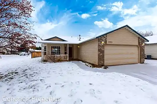 7773 E Mountain Oak Dr Photo 1