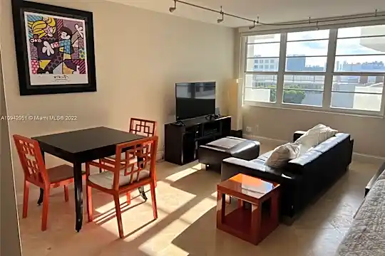 100 Lincoln Rd #716 Photo 2
